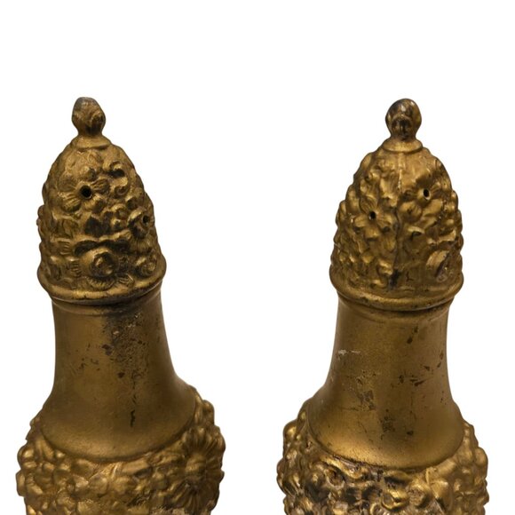 Vintage Ornate Floral Salt Pepper Shakers Gold Tone WB Mfg 108 - Picture 3 of 16